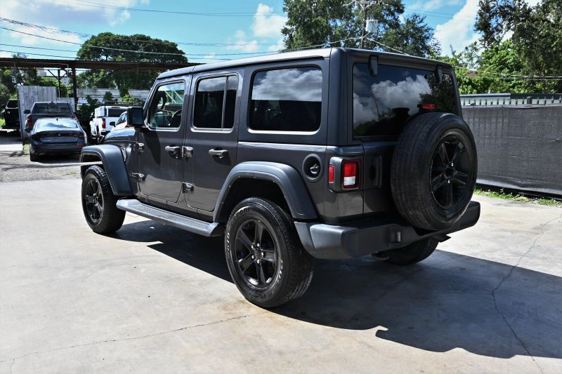 2022 Jeep Wrangler Unlimited - photo 3