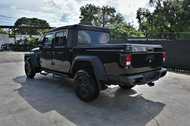 2021 Jeep Gladiator - photo 3