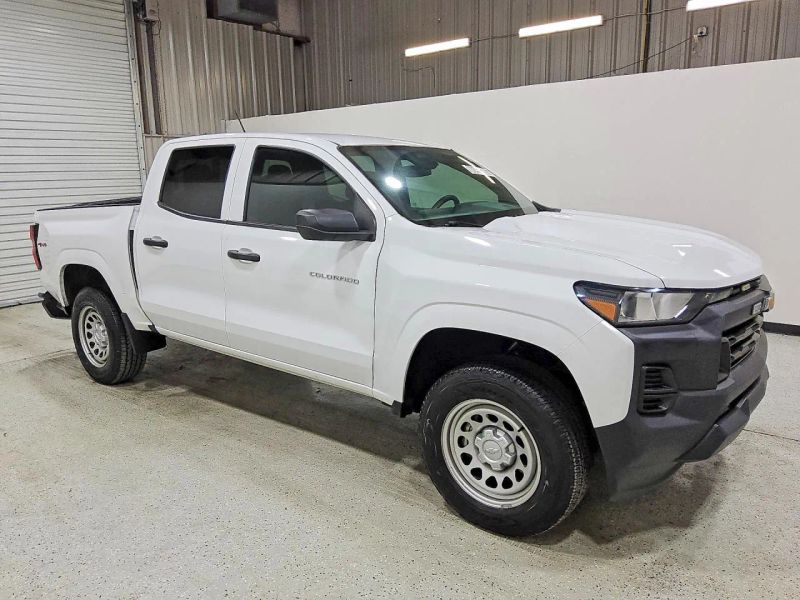 2023 Chevrolet Colorado Crew Cab - photo 2
