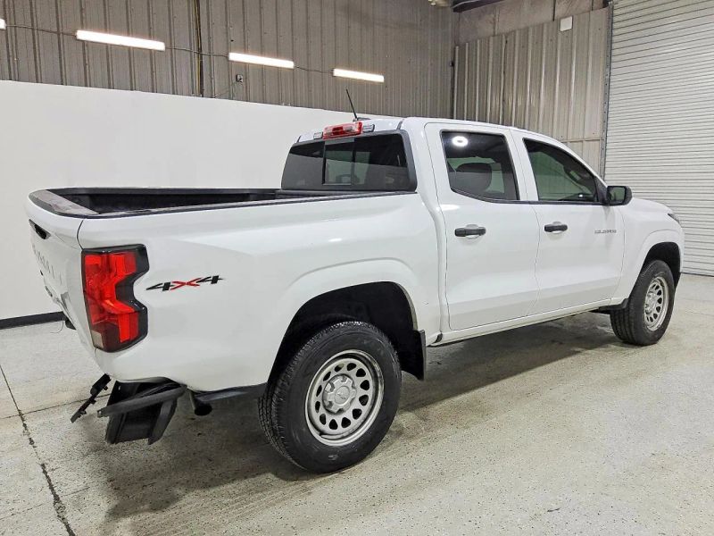 2023 Chevrolet Colorado Crew Cab - photo 3