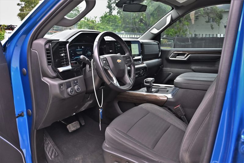 2023 Chevrolet Silverado 1500 Crew Cab - photo 13