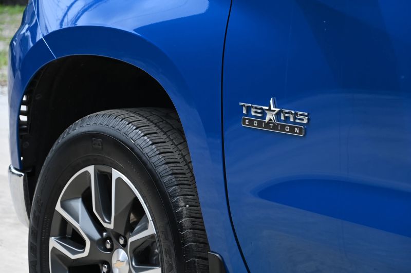 2023 Chevrolet Silverado 1500 Crew Cab - photo 7