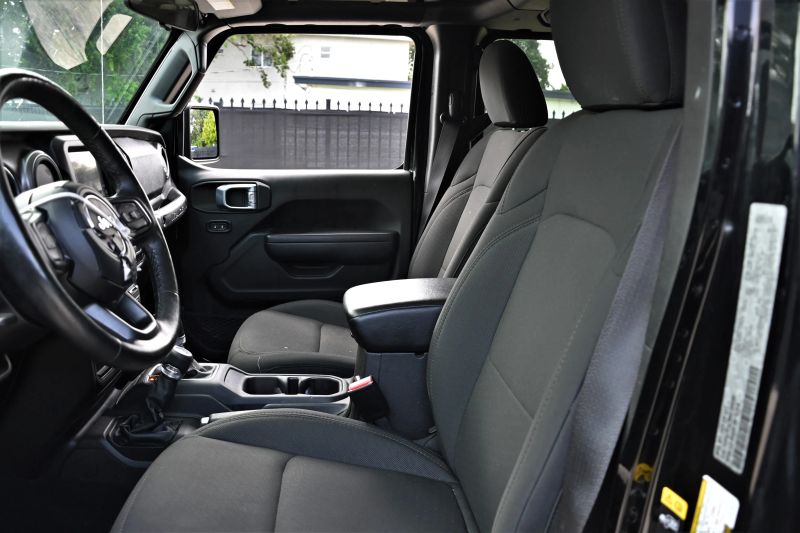 2022 Jeep Wrangler Unlimited - photo 11