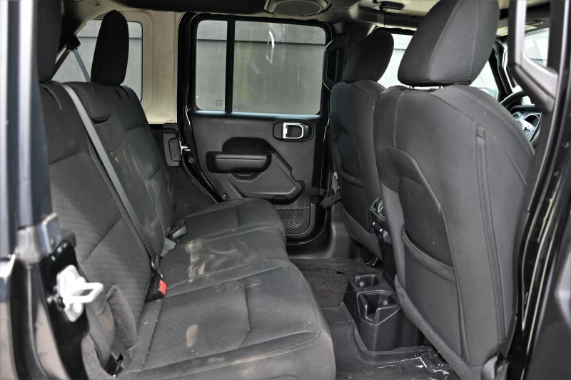 2022 Jeep Wrangler Unlimited - photo 14