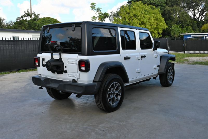 2024 Jeep Wrangler 4 Door - photo 4