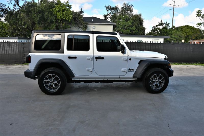2024 Jeep Wrangler 4 Door - photo 5
