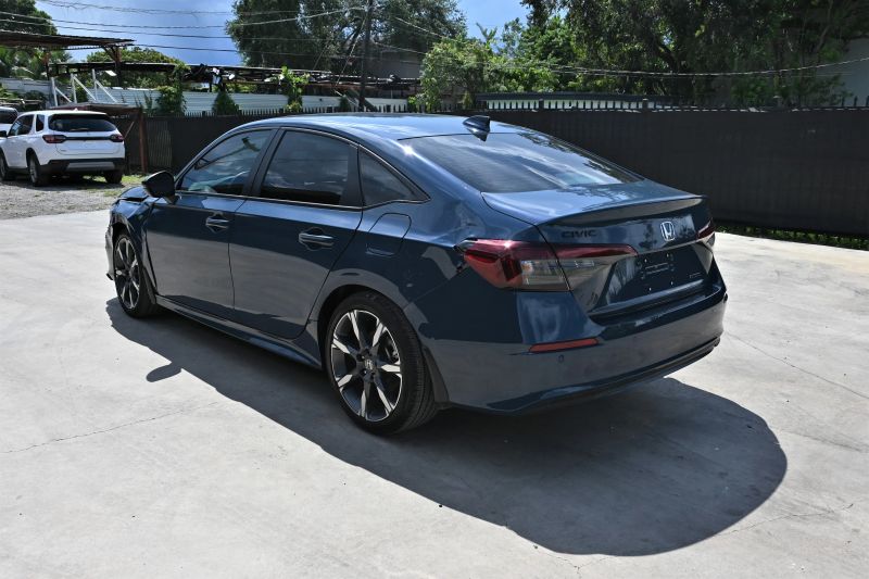 2026 Honda Civic Hybrid - photo 3