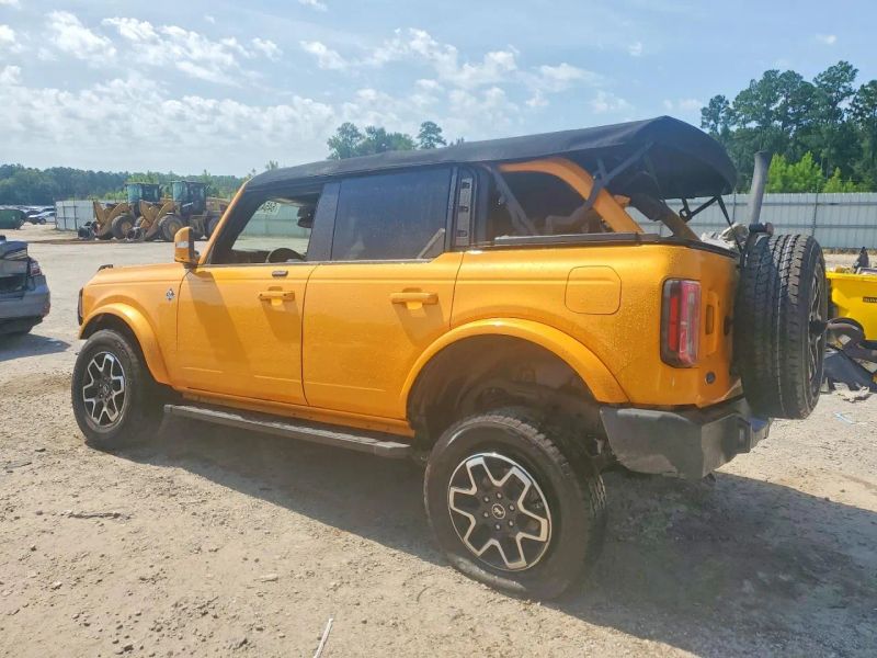 2021 Ford Bronco - photo 3