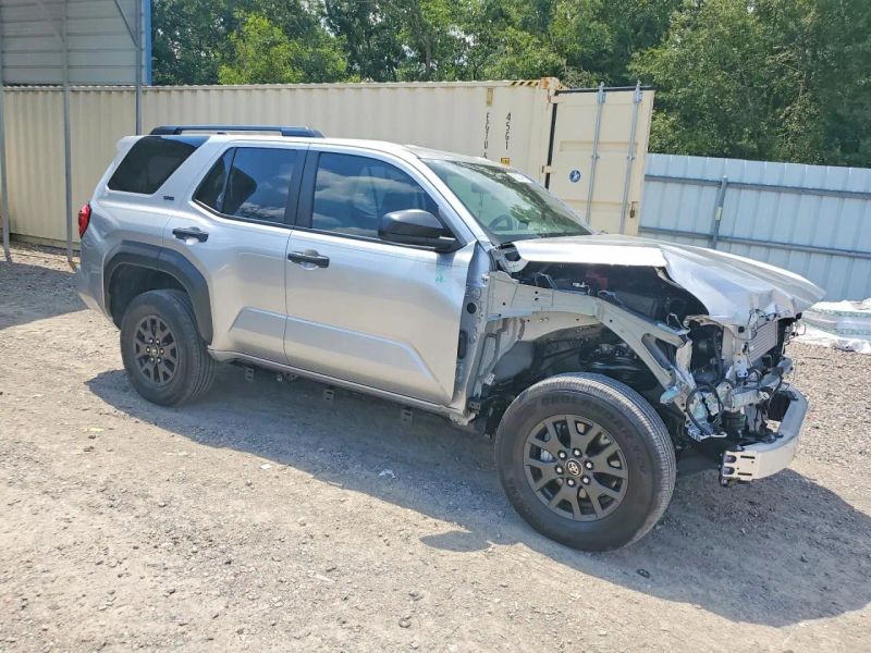 2026 Toyota 4Runner - photo 2