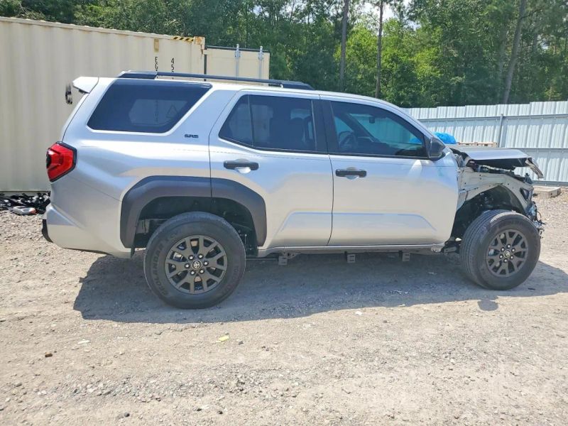2026 Toyota 4Runner - photo 3