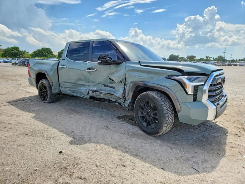 2025 Toyota Tundra CrewMax - photo 2