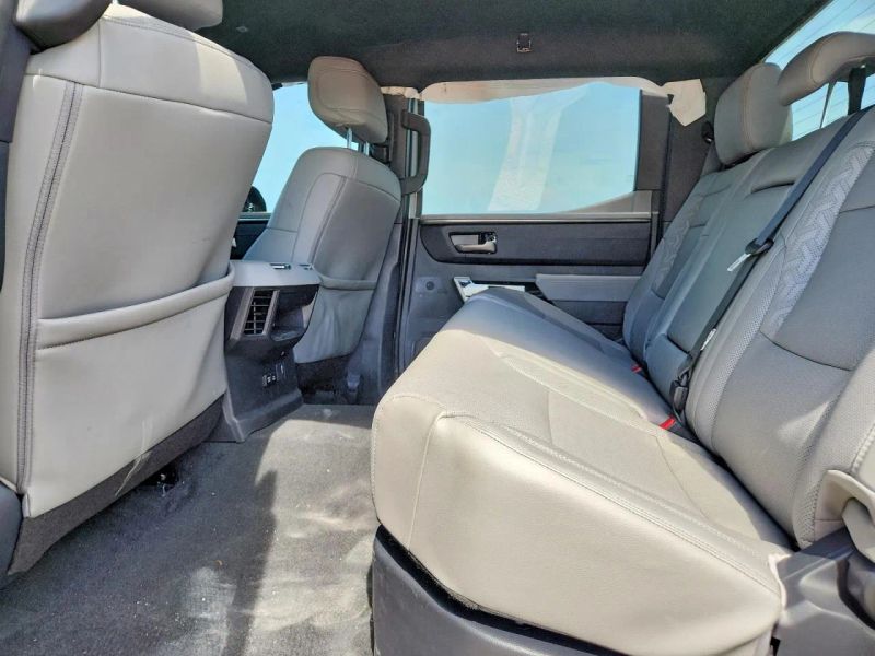 2025 Toyota Tundra CrewMax - photo 10