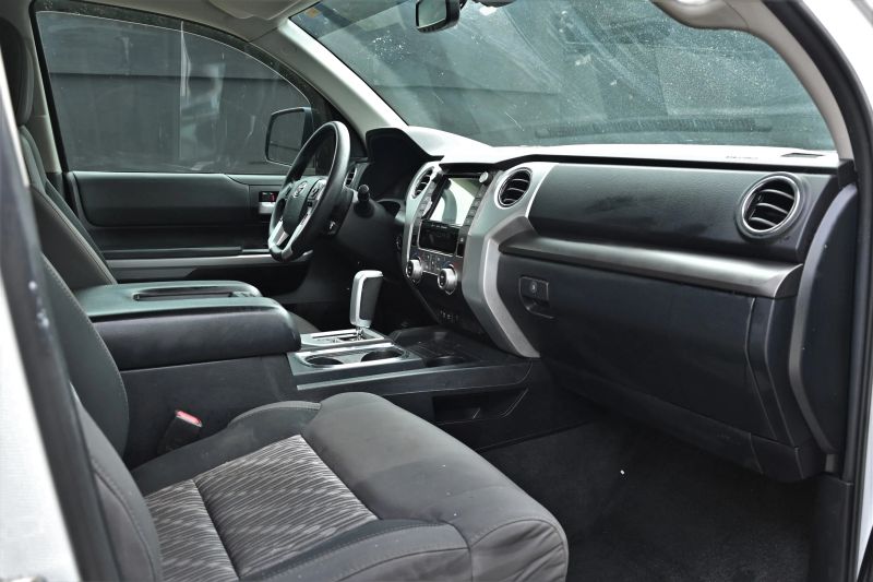 2020 Toyota Tundra CrewMax - photo 14