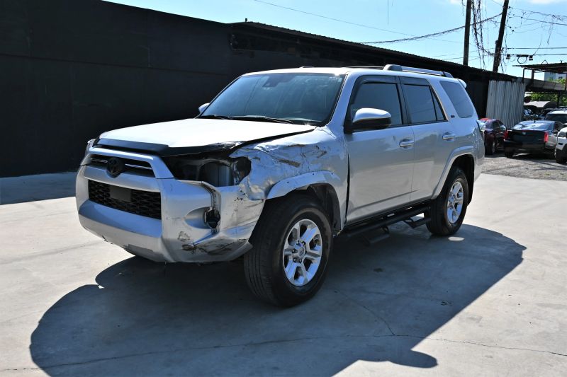 2023 Toyota 4Runner - photo 2