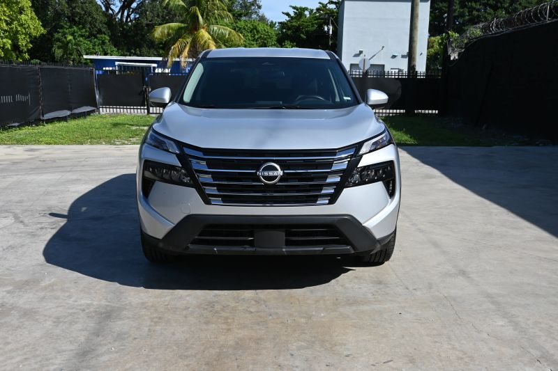 2025 Nissan Rogue - photo 2