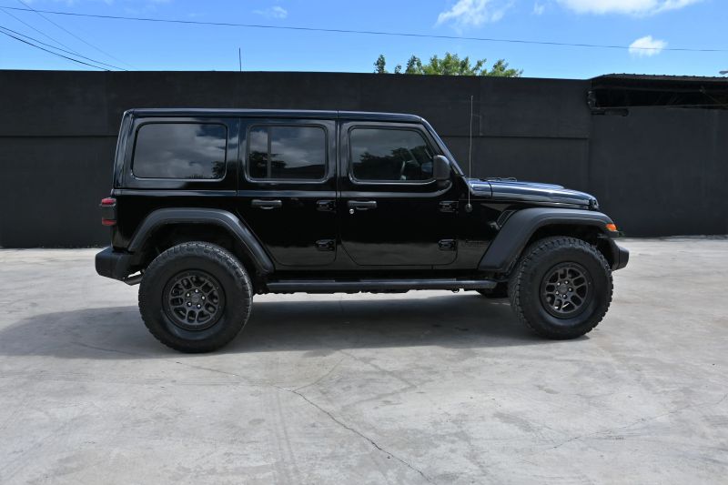 2023 Jeep Wrangler Unlimited - photo 7