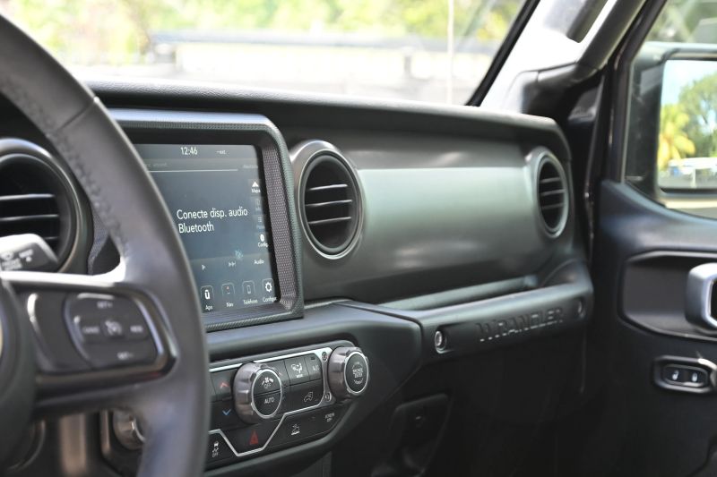 2023 Jeep Wrangler Unlimited - photo 10