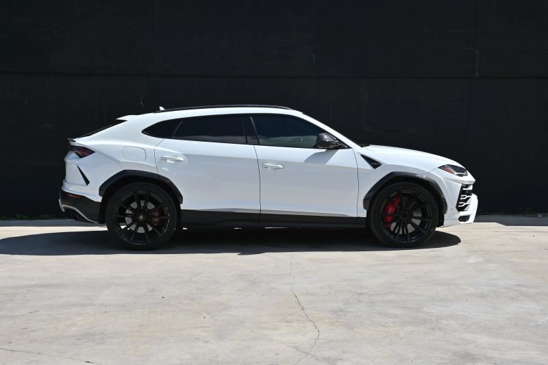 2021 Lamborghini Urus - photo 5