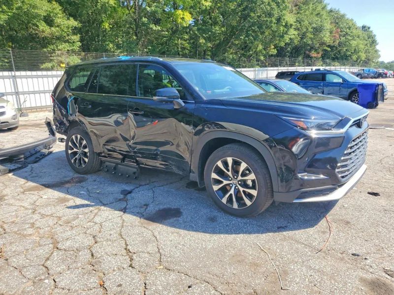 2026 Toyota Grand Highlander Hybrid - photo 2