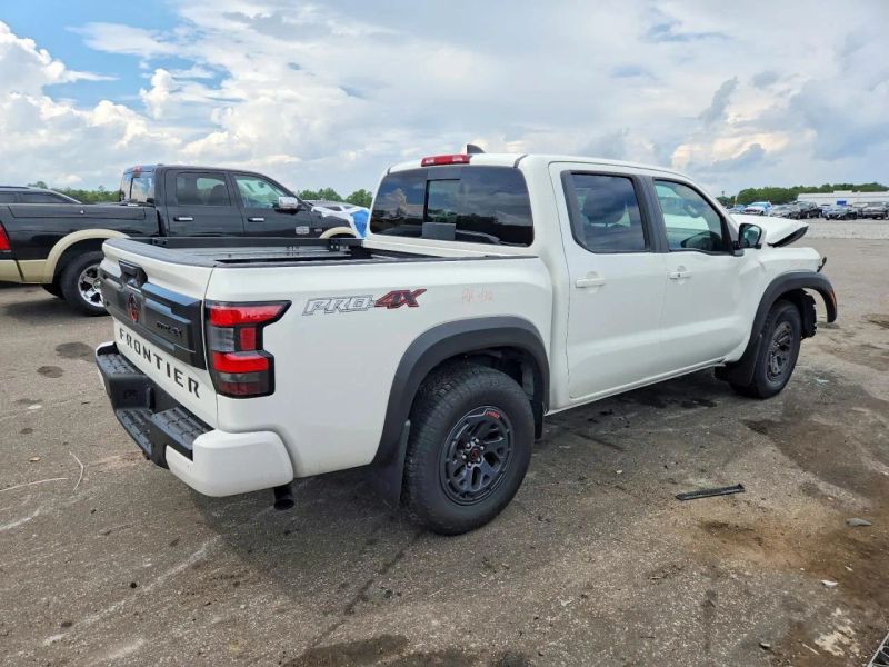2026 Nissan Frontier Crew Cab - photo 3