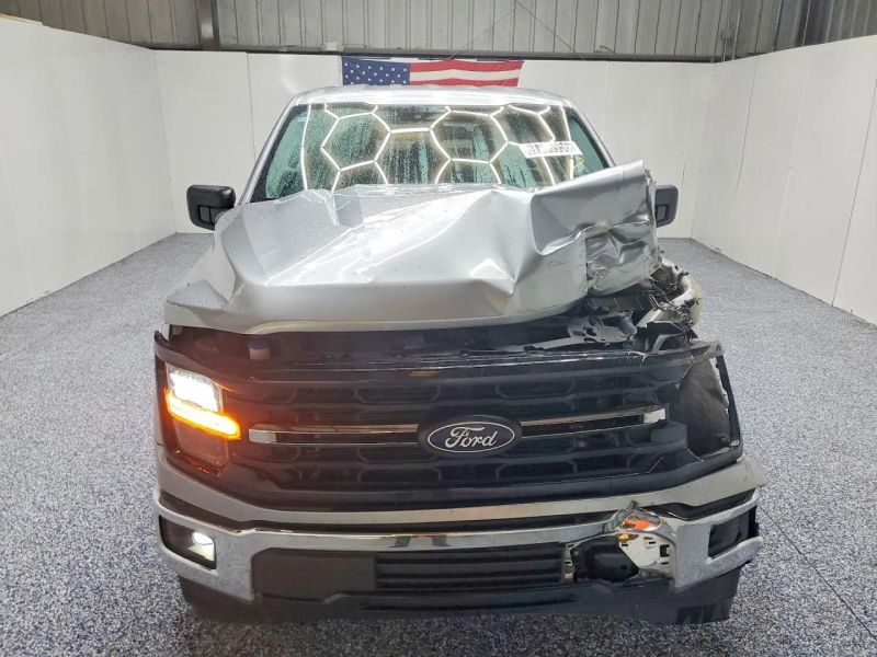 2025 Ford F150 SuperCrew Cab - photo 5