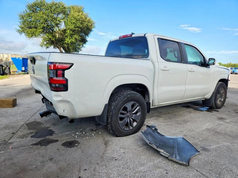 2025 Nissan Frontier Crew Cab - photo 3