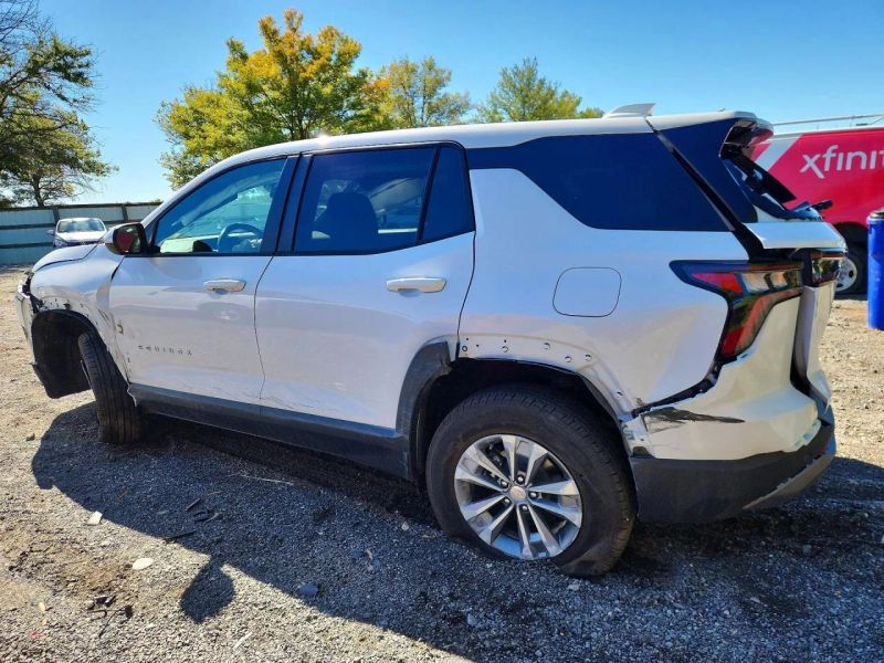 2027 Chevrolet Equinox - photo 3