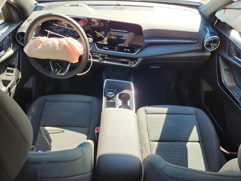 2027 Chevrolet Equinox - photo 8