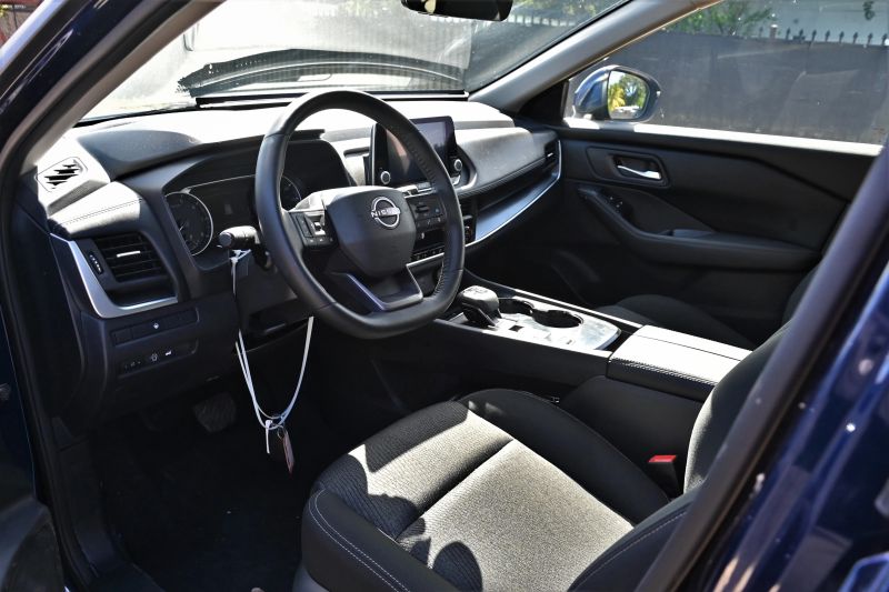 2025 Nissan Rogue - photo 10