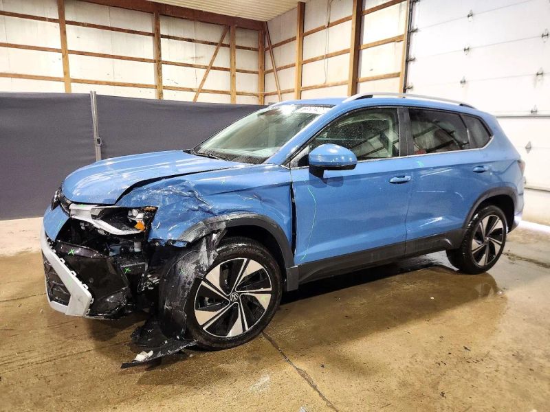 2026 Volkswagen Taos - photo 2