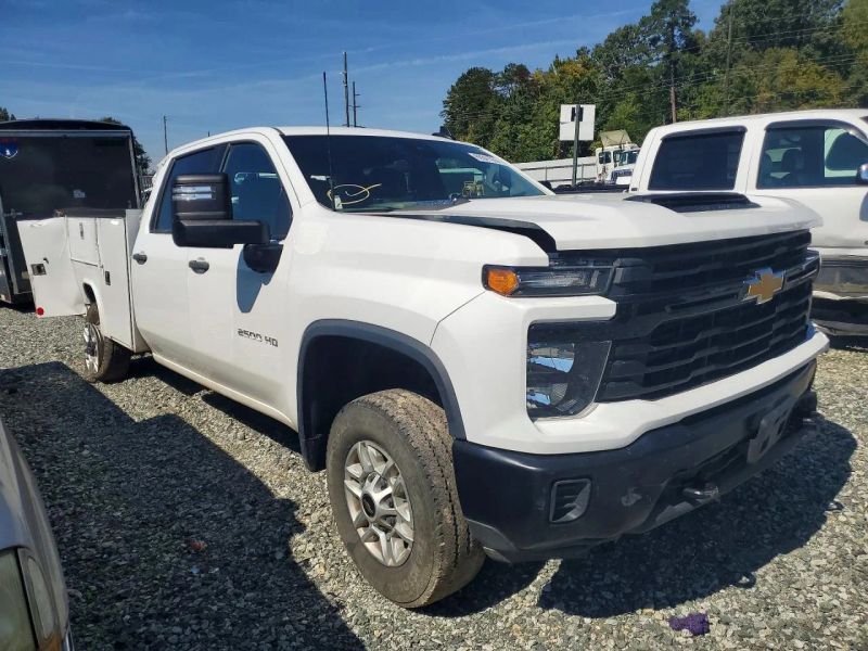 2025 Chevrolet Silverado 2500 HD Crew Cab - photo 4