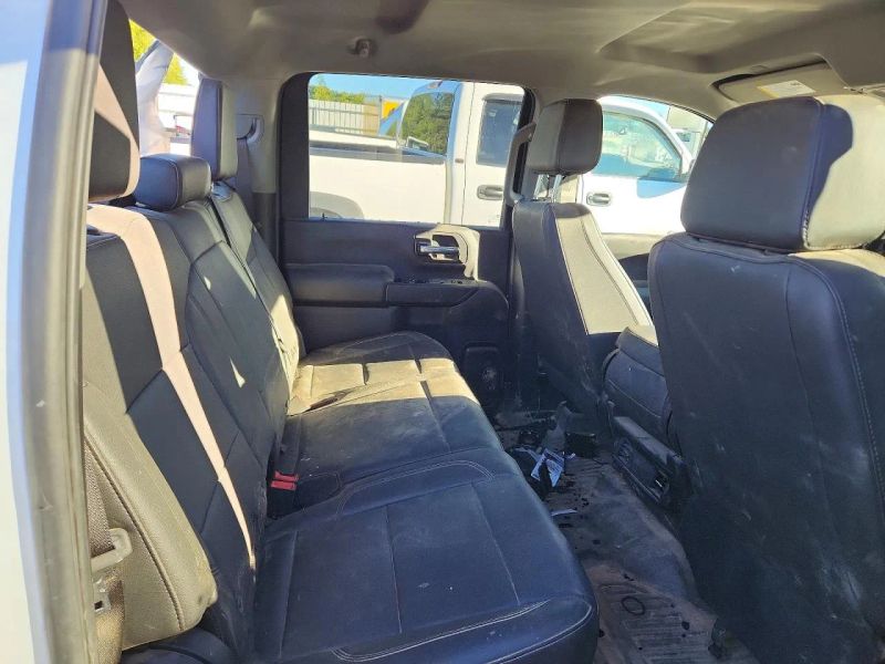 2025 Chevrolet Silverado 2500 HD Crew Cab - photo 10