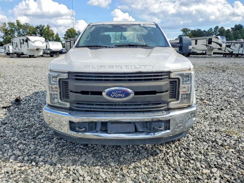 2019 Ford F250 Super Duty Crew Cab - photo 5