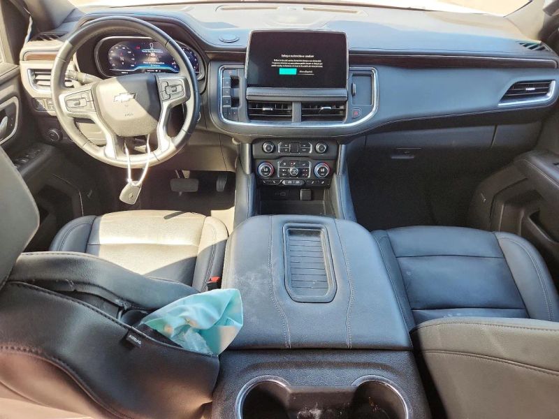 2023 Chevrolet Suburban - photo 8