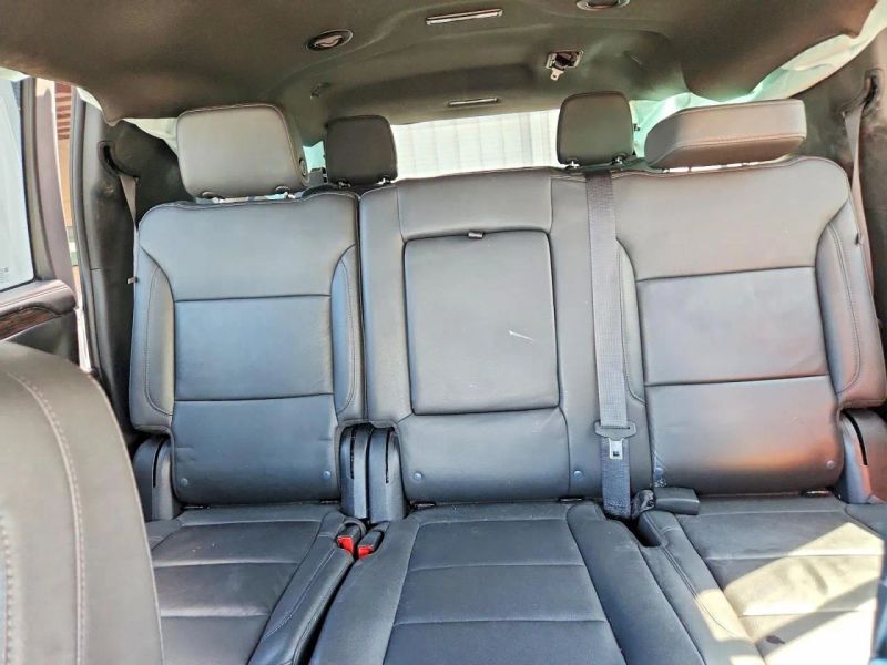 2023 Chevrolet Suburban - photo 10