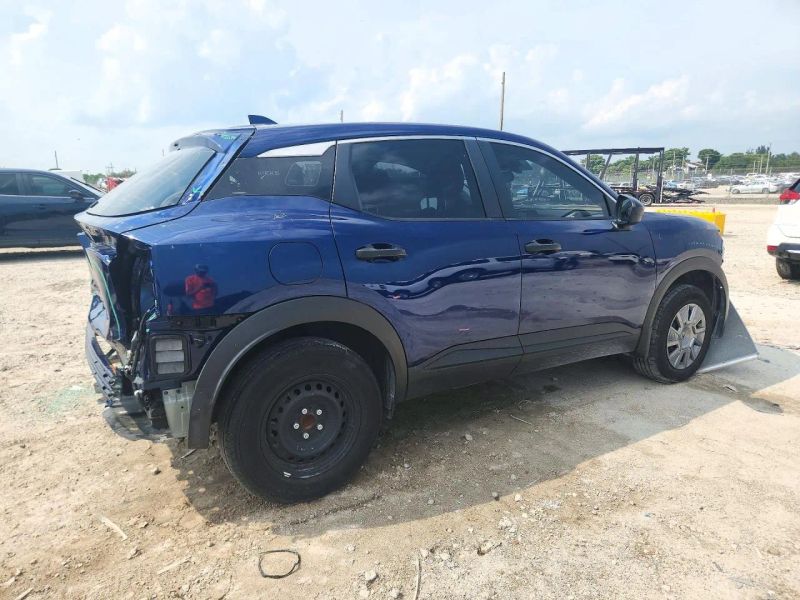 2025 Nissan Kicks - photo 3