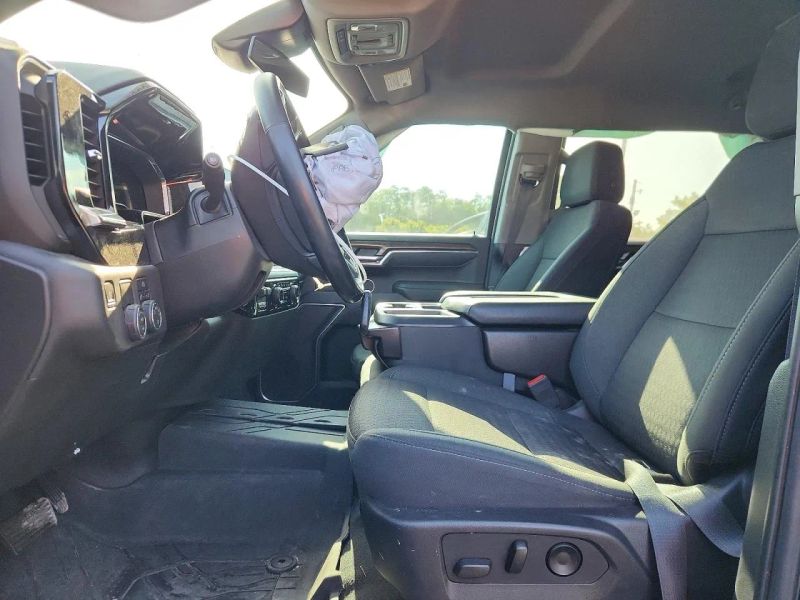 2024 Chevrolet Silverado 1500 Crew Cab - photo 7