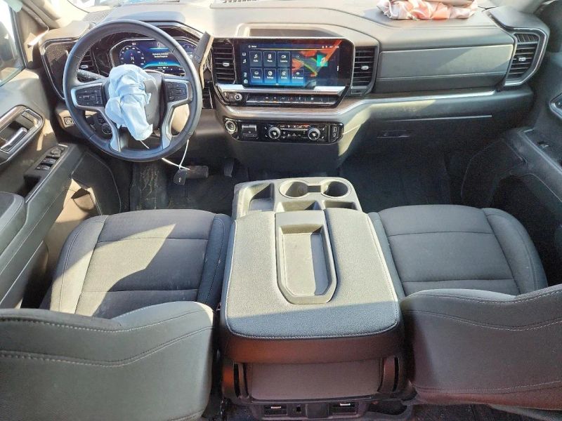 2024 Chevrolet Silverado 1500 Crew Cab - photo 8