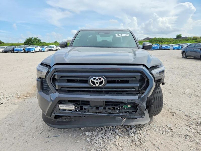 2025 Toyota Tacoma Double Cab - photo 5