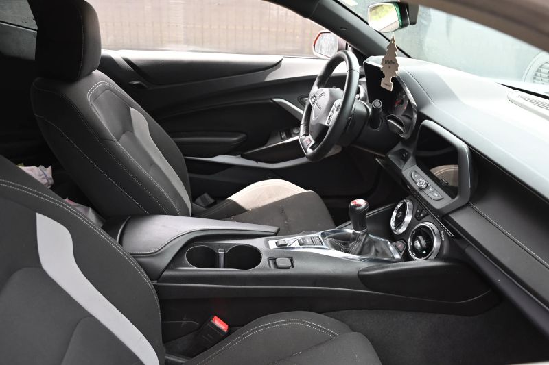 2022 Chevrolet Camaro - photo 12