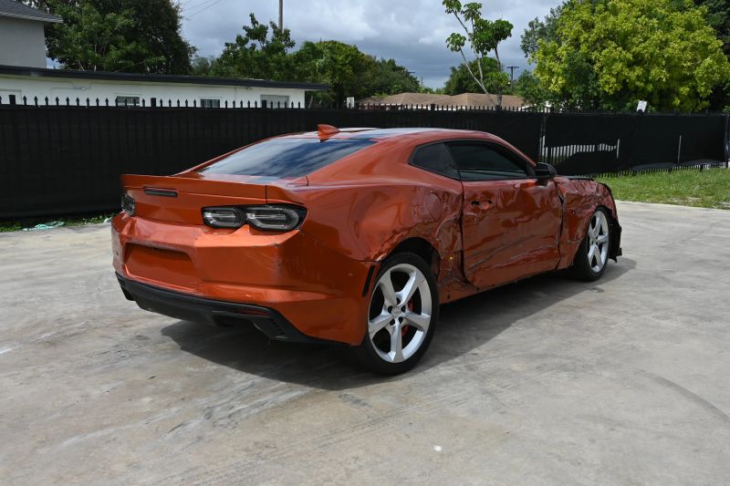 2022 Chevrolet Camaro - photo 3