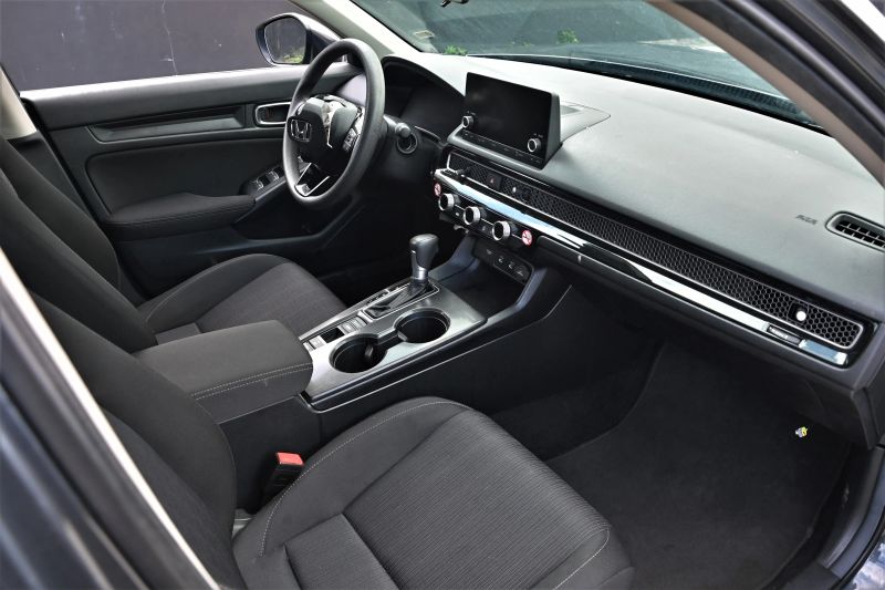 2025 Honda Civic - photo 13
