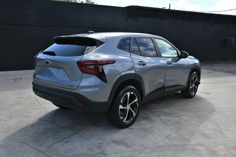 2025 Chevrolet Trax - photo 5