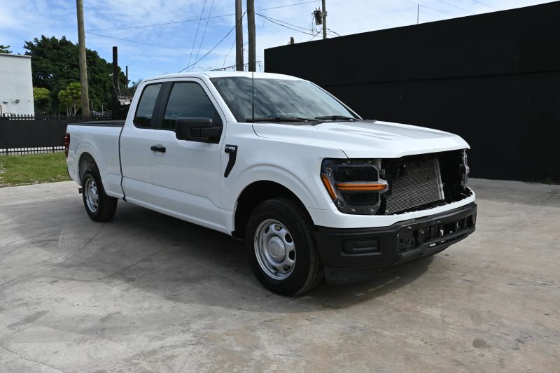 2025 Ford F150 Super Cab - photo 2