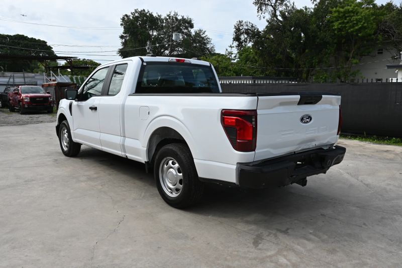 2025 Ford F150 Super Cab - photo 3