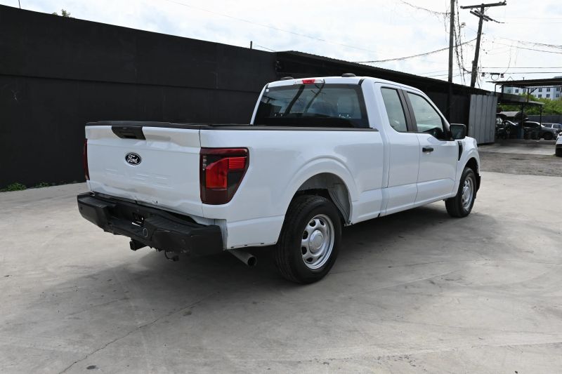 2025 Ford F150 Super Cab - photo 4