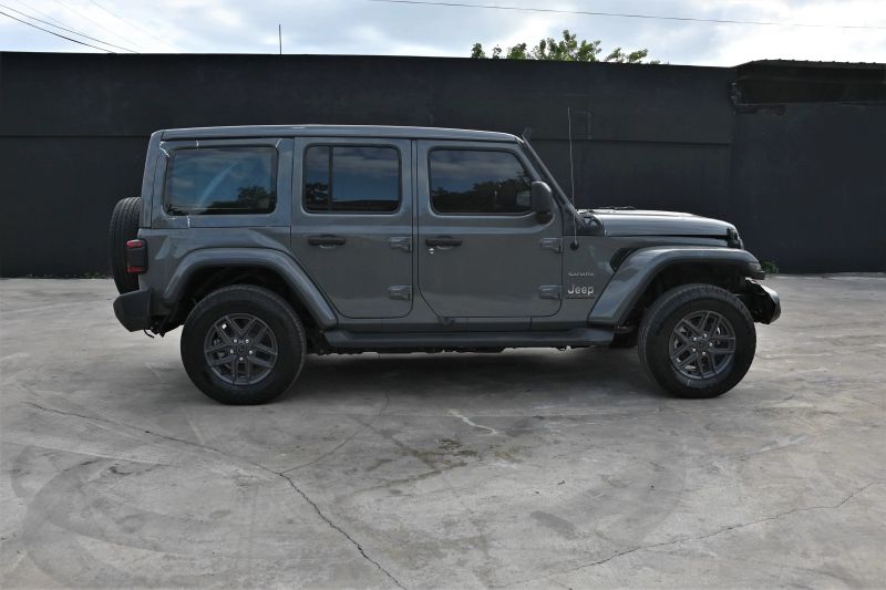 2023 Jeep Wrangler Unlimited - photo 6