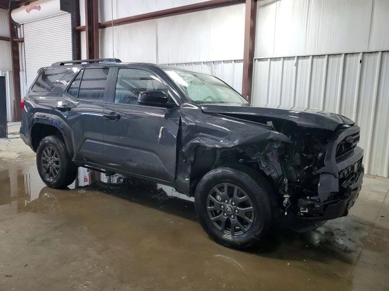 2026 Toyota 4Runner - photo 2