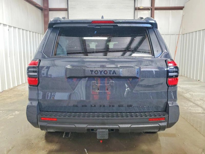 2026 Toyota 4Runner - photo 6