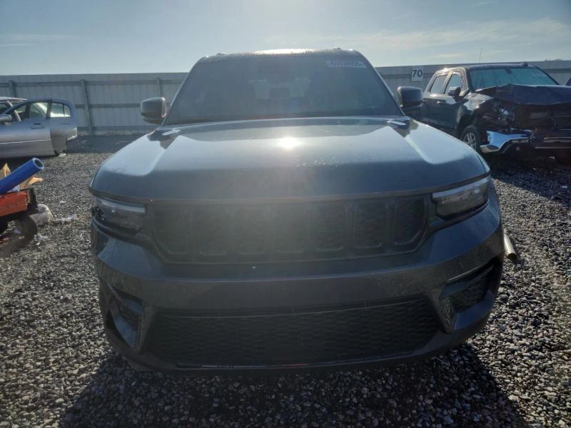 2025 Jeep Grand Cherokee - photo 5